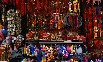 Shopping in Chinatown — What to Know